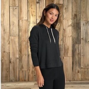 Vuori HALO ESSENTIAL HOODIE